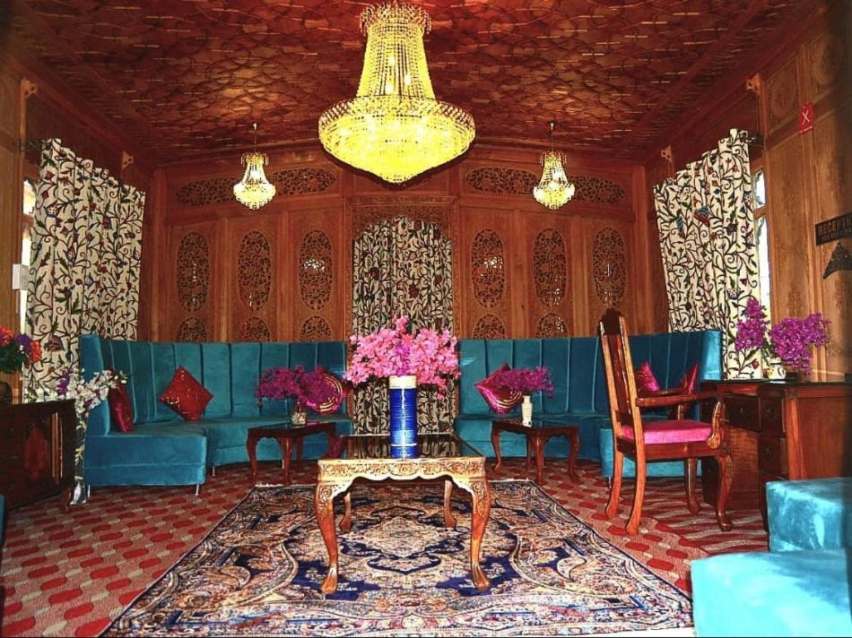 New Lakes Crown Group Of Houseboats Srīnagar Chambre photo